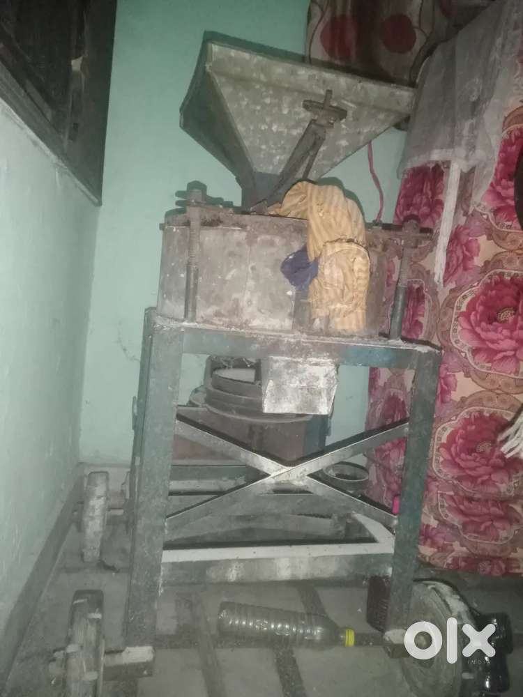 आटा चक्की बिजली मशीन