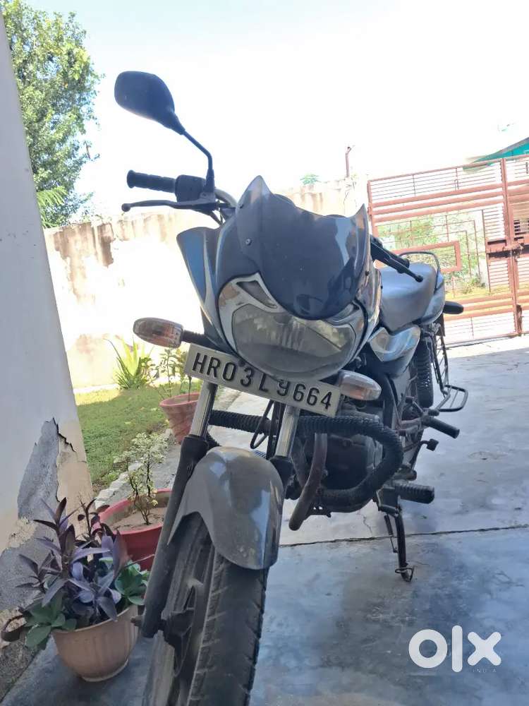 Bajaj Discover DTS-SI in very good condition excellent value for money