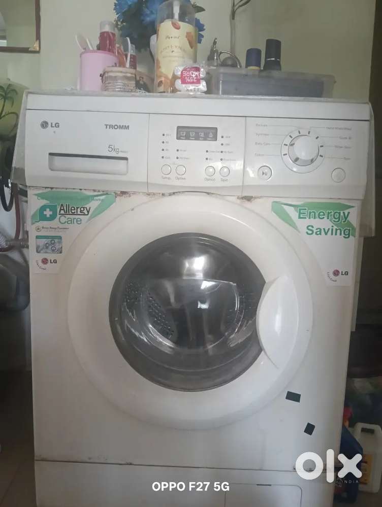 L G fully automatic 5kgwashing  machine