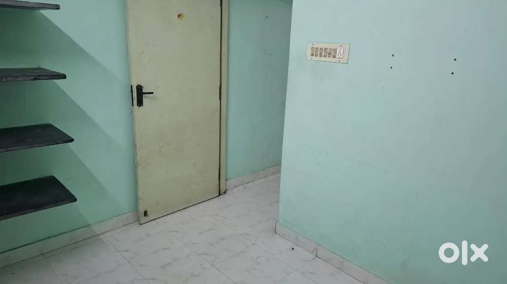 1 BHK House For Rent in Choolaimedu At Periyar Pathai