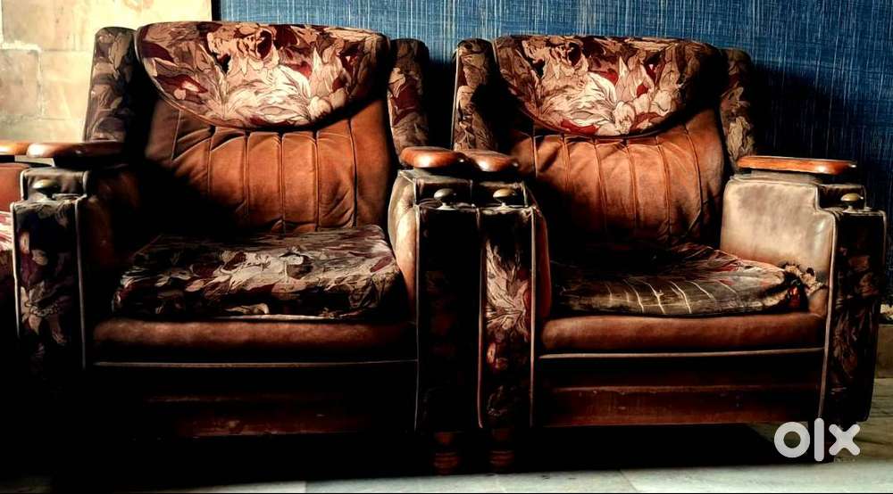 Steal Deal - Luxurious Brown Sofa Set, single seater, 2 pieces