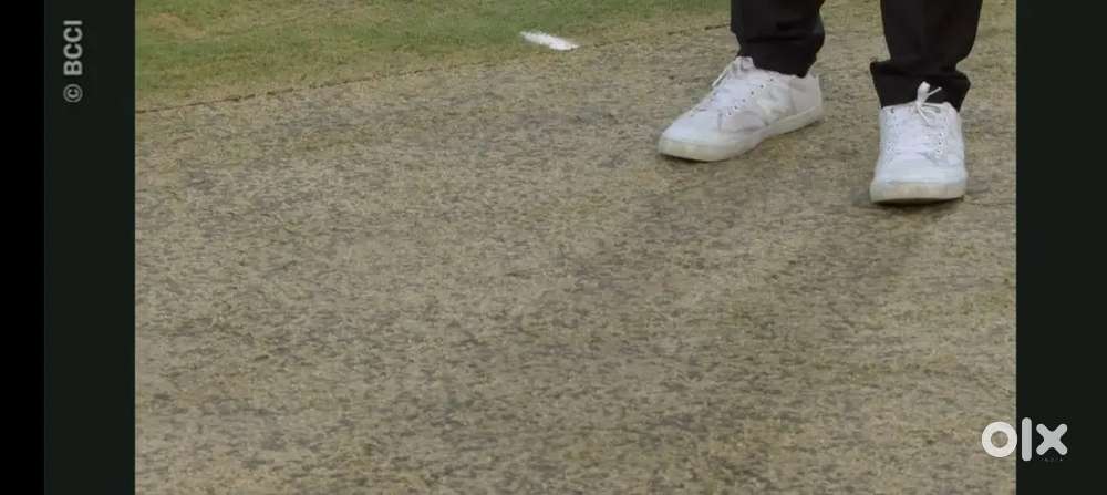 Need only female candidate .