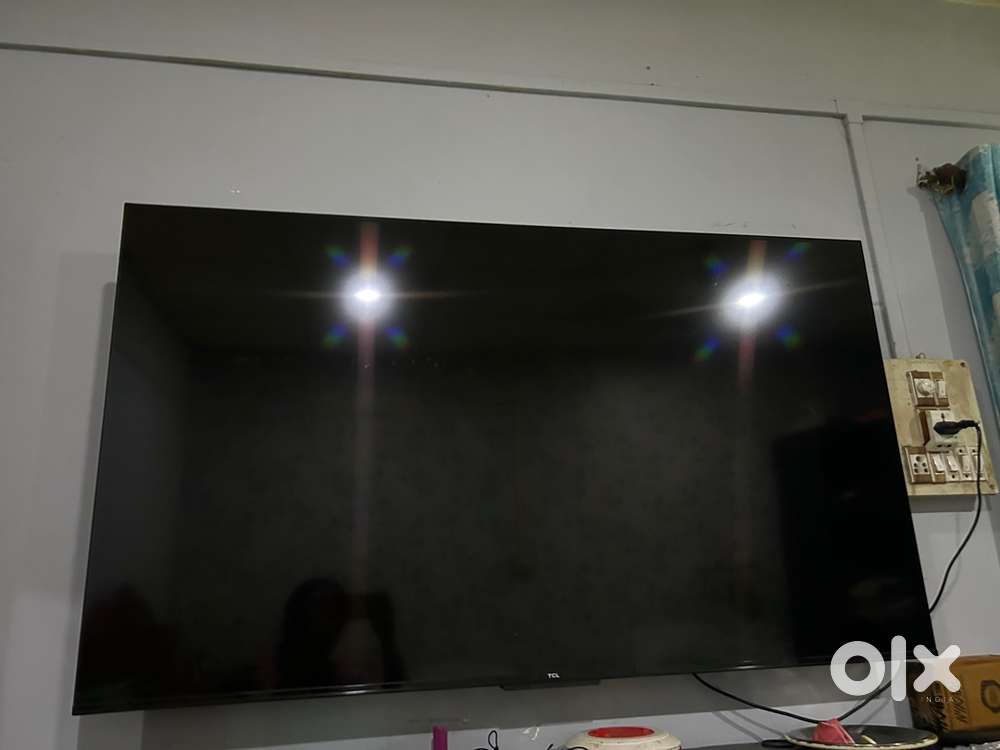 Tv 5.5 inc in good condition only 1 months old need money urgent