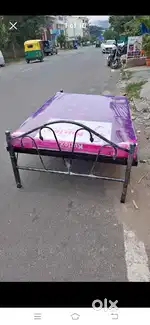 Si brand new metal cot ( free delivery)
