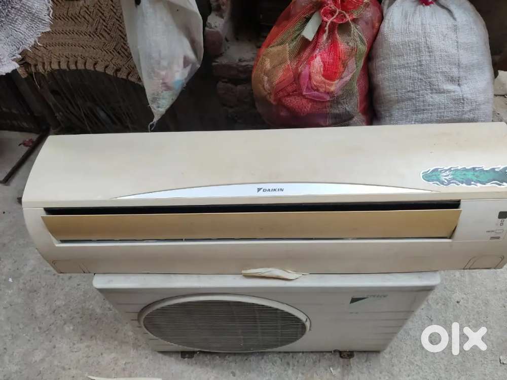 Daikin AC 1.5 ton