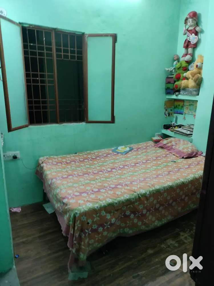 Room rent, small family, working women