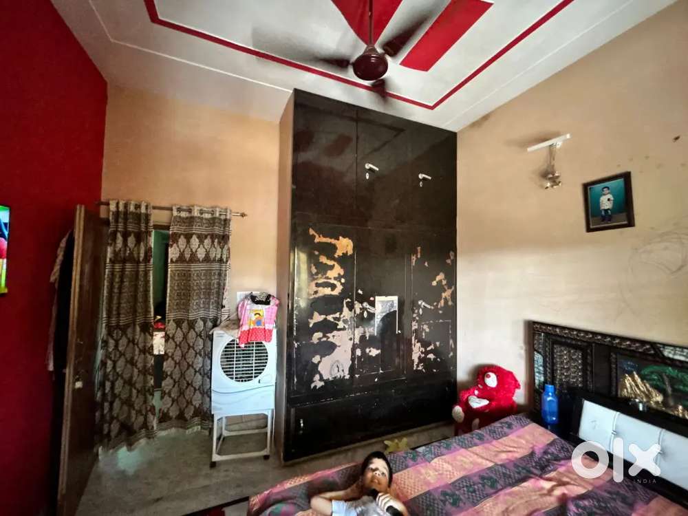 Owner made house for sale divya vihar Tunwala. 1 km haridwar highway