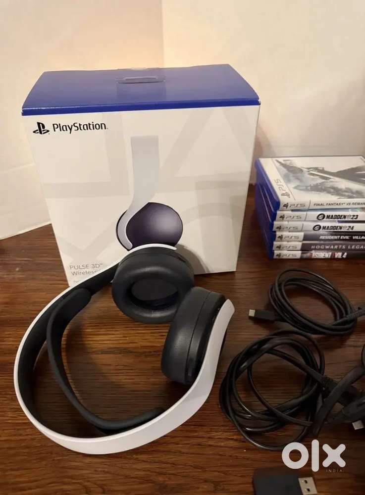 Sony PlayStation 5 Disc Edition 825GB Bundle - White