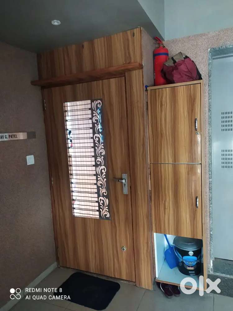 3bhk fully furnished property primium location for Family