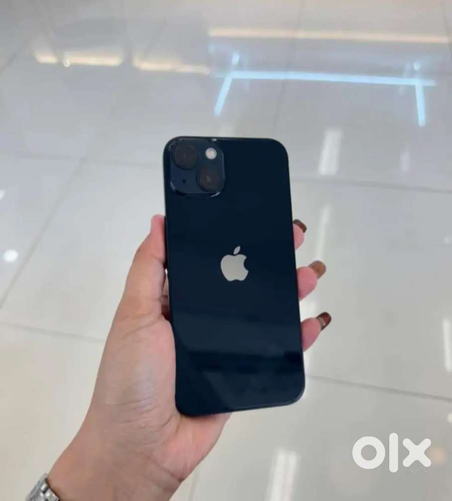 Available iphone 13 wid full accessories