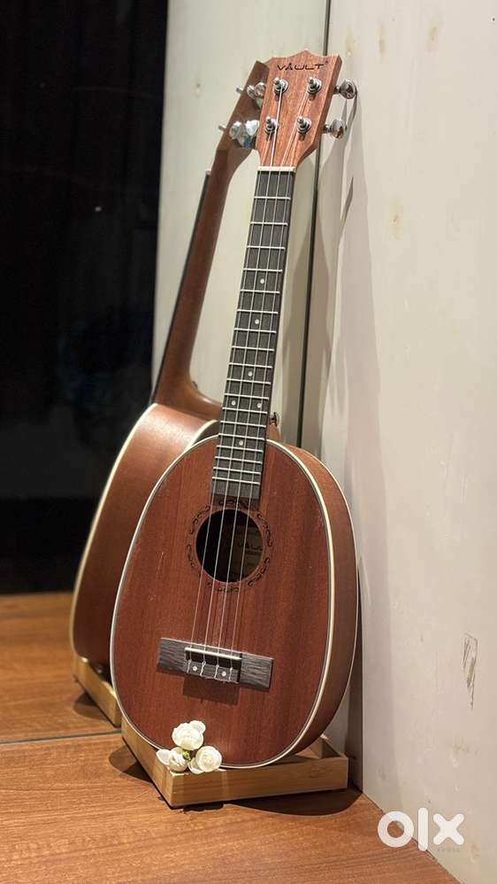 BRAND NEW UKULELE