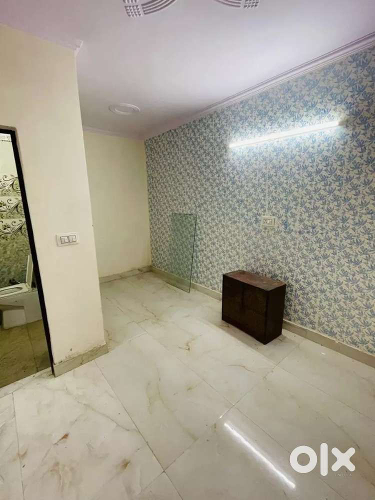1 room set available for rent in shastri nagar