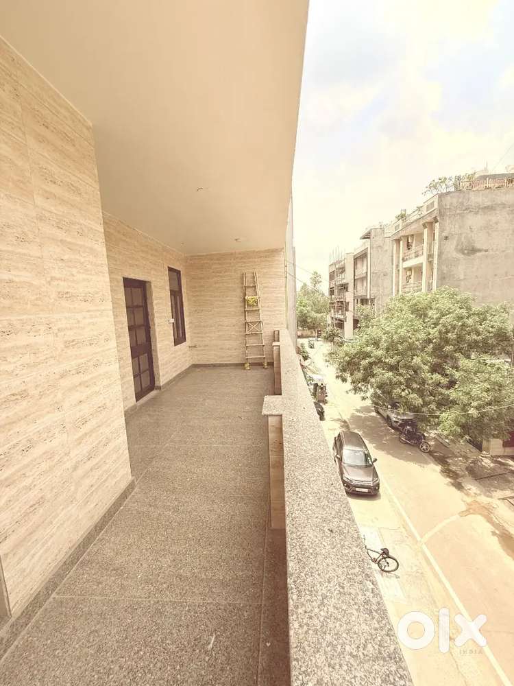 THREE BHK SEMI FURNISHED ,RENT-55K