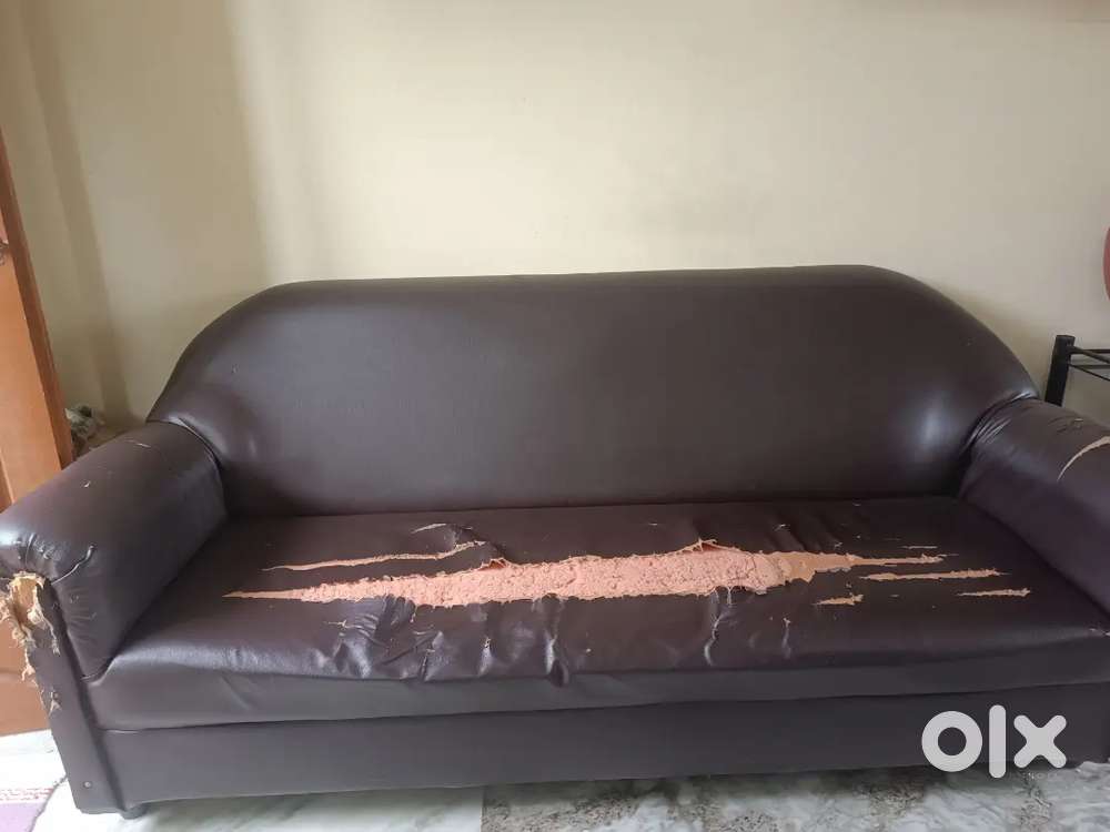 Premium Quality Sofa – Strong & Comfortable
