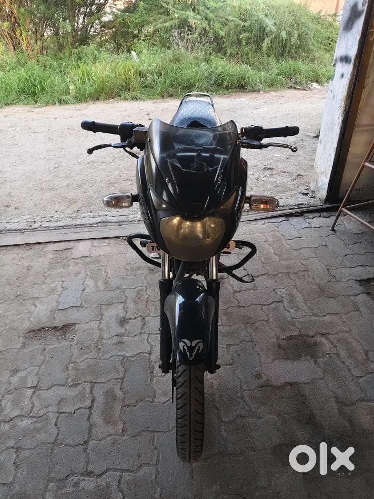 BAJAJ PULSAR 150