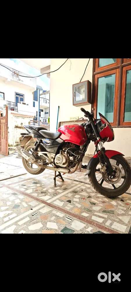Bajaj pulsar 2012 model good condition 1st owner