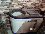 8.5 kg Whirlpool Semi Auto Washing Machine