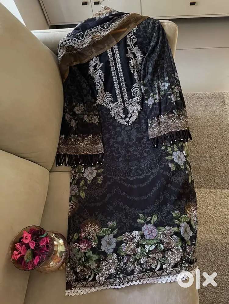Black elegant floral pakistani suit both unstitched & stitched
