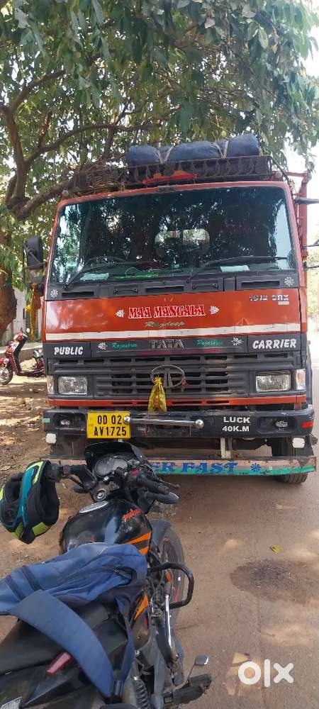 Well maintained, 12 ton loading capacity