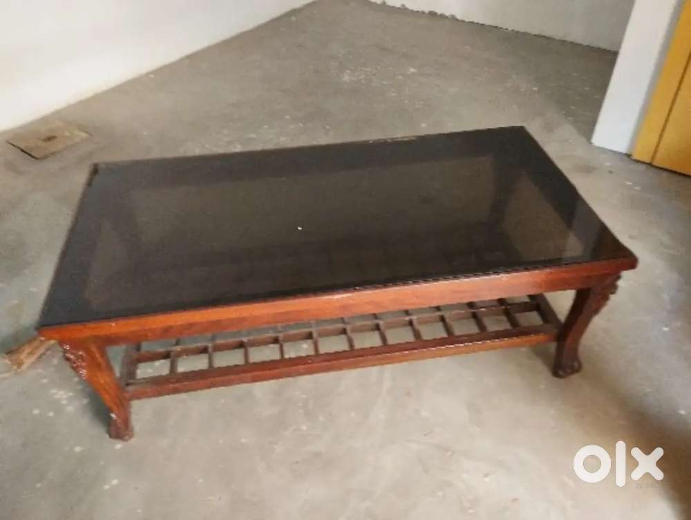 I WANT TO SELL TABLEh