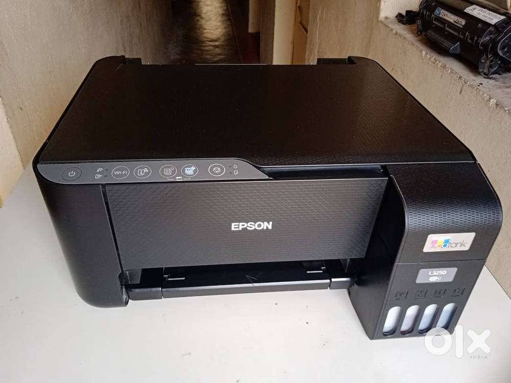 EPSON INK TANK L3110 Colors and Black multifunction Light use Printer