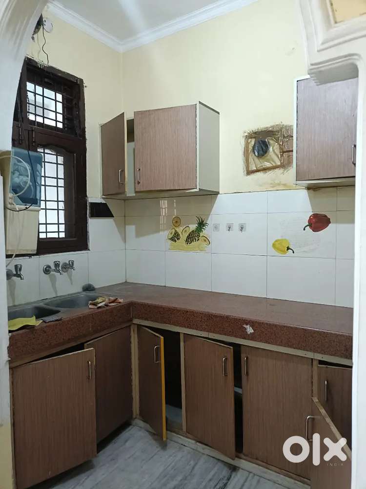 1 BHK FURNISHED HOUSE IS AVAILABLE FOR RENT WITH 2 WHEELER PARKING