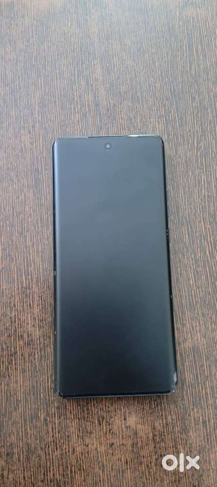 Motorola edge 40, 26 months old, no damage, with invoice, box, charger