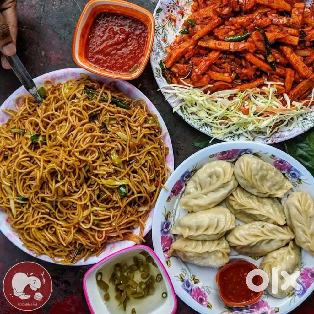 chaines cook ki jarurat hai jisko momos v bananr aata ho.