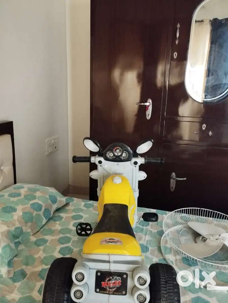 Kids scooter Yellow in colur