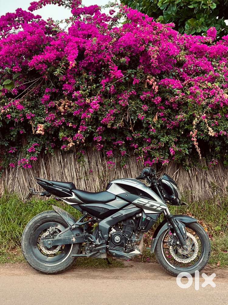 Ns200 2022 model urgent sale