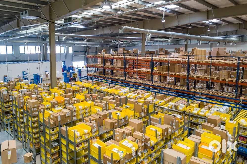 Warehouse associate