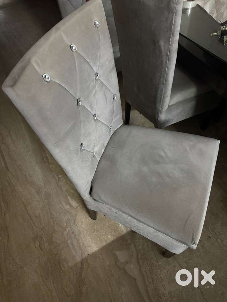 6 seater dining table