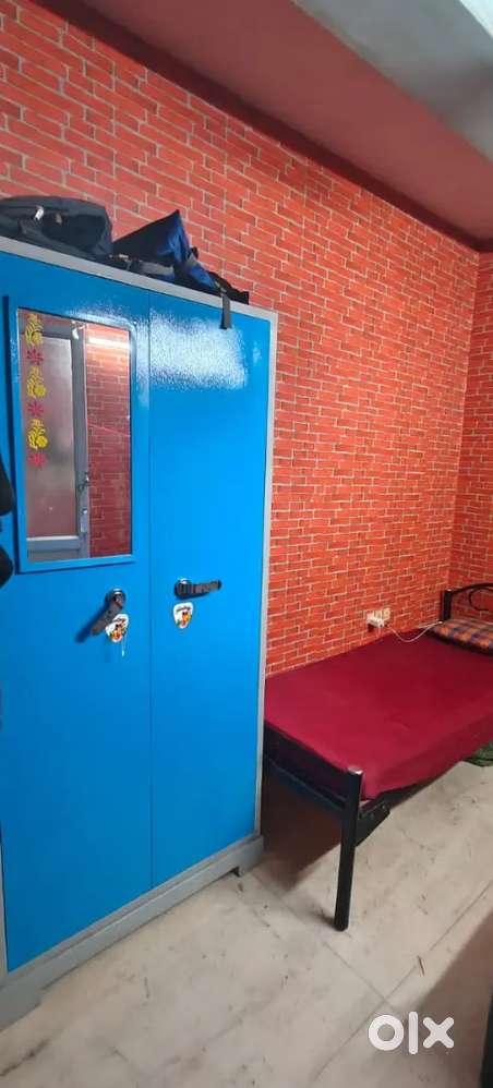 MEN'S HOSTEL IN ALANDUR MKN ROAD, WITH FOOD