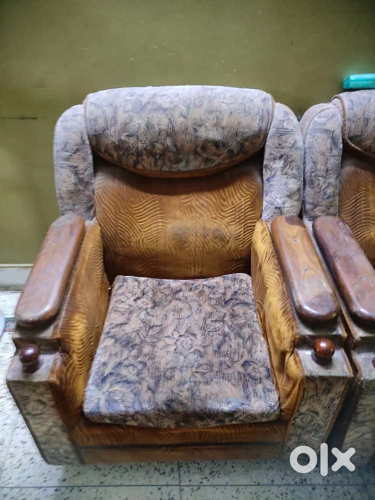 Sofa set with showcase good condition... unused product