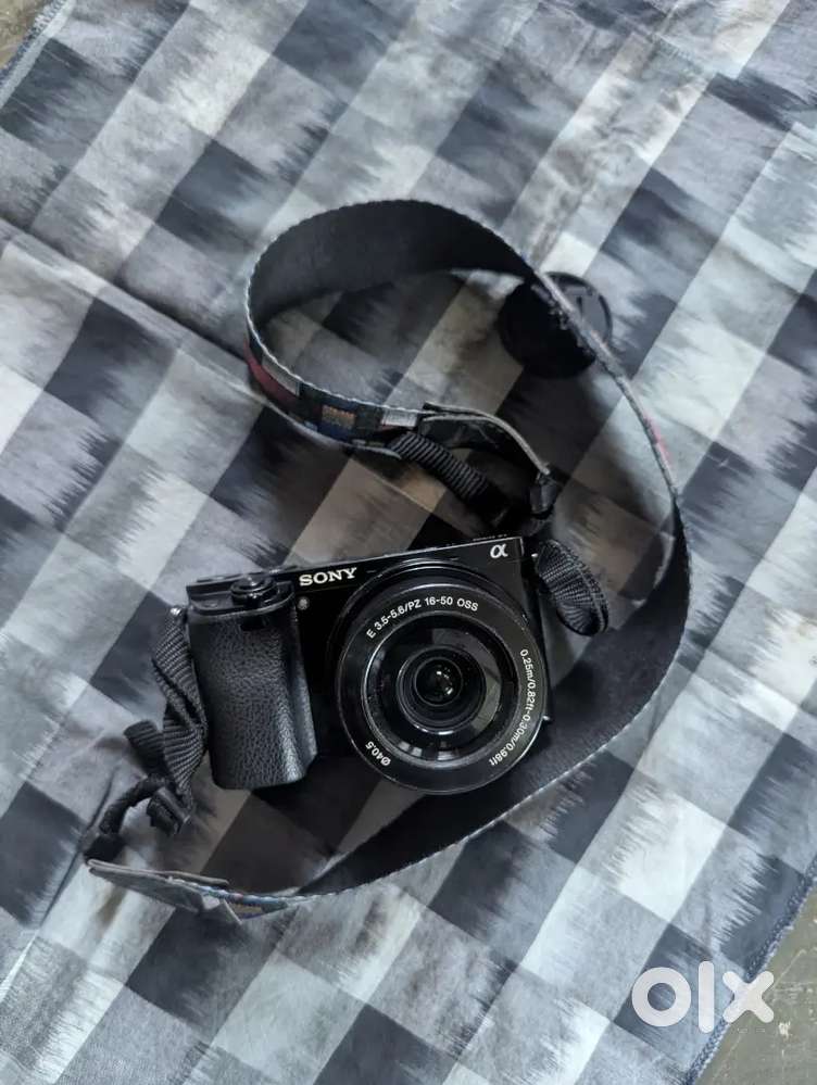 Sony Alpha a6000 mirrorless digital camera