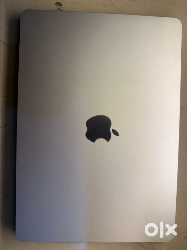 MacBook Air M4 2025 Starlight