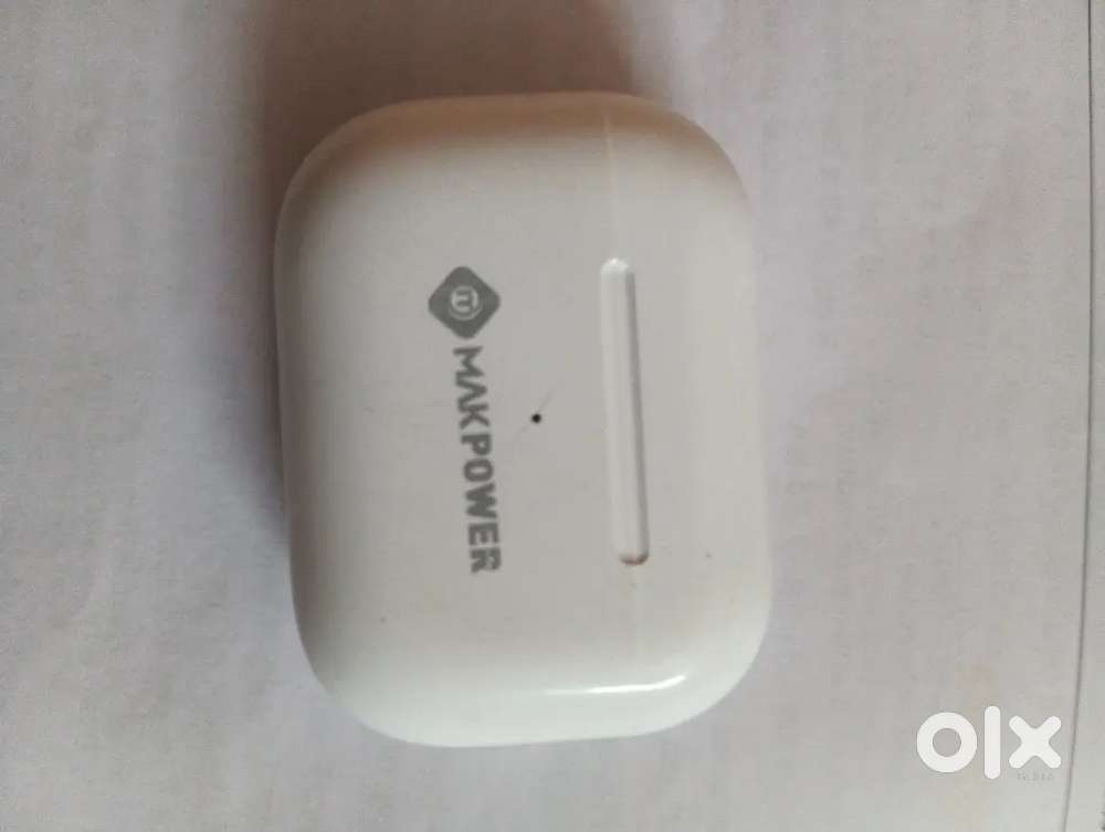 Mak power ear buds