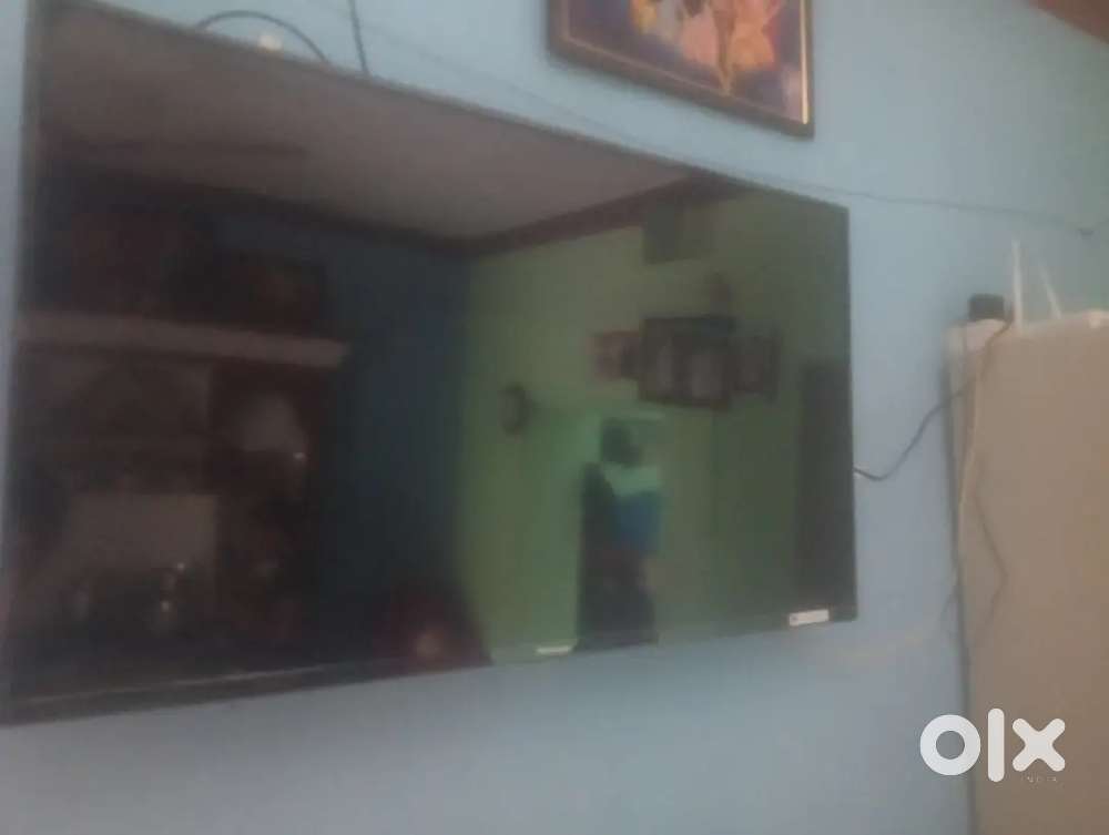 Panasonic 43 inches tv