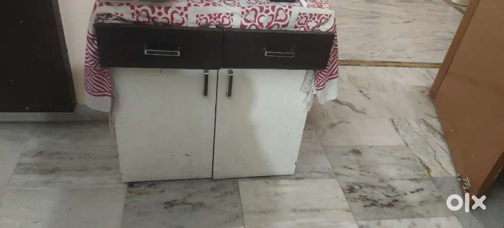 Cabinet and small wooden almirah