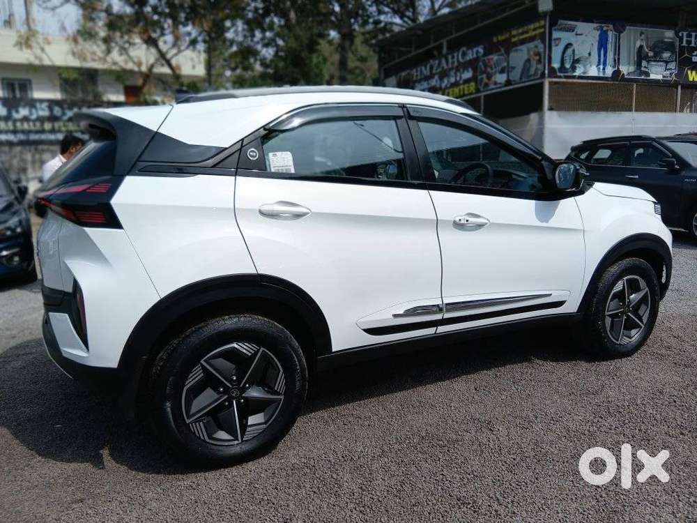 Tata Nexon Creative Plus 1.2 Revotron Petrol 6 MT DT, 2024, Petrol