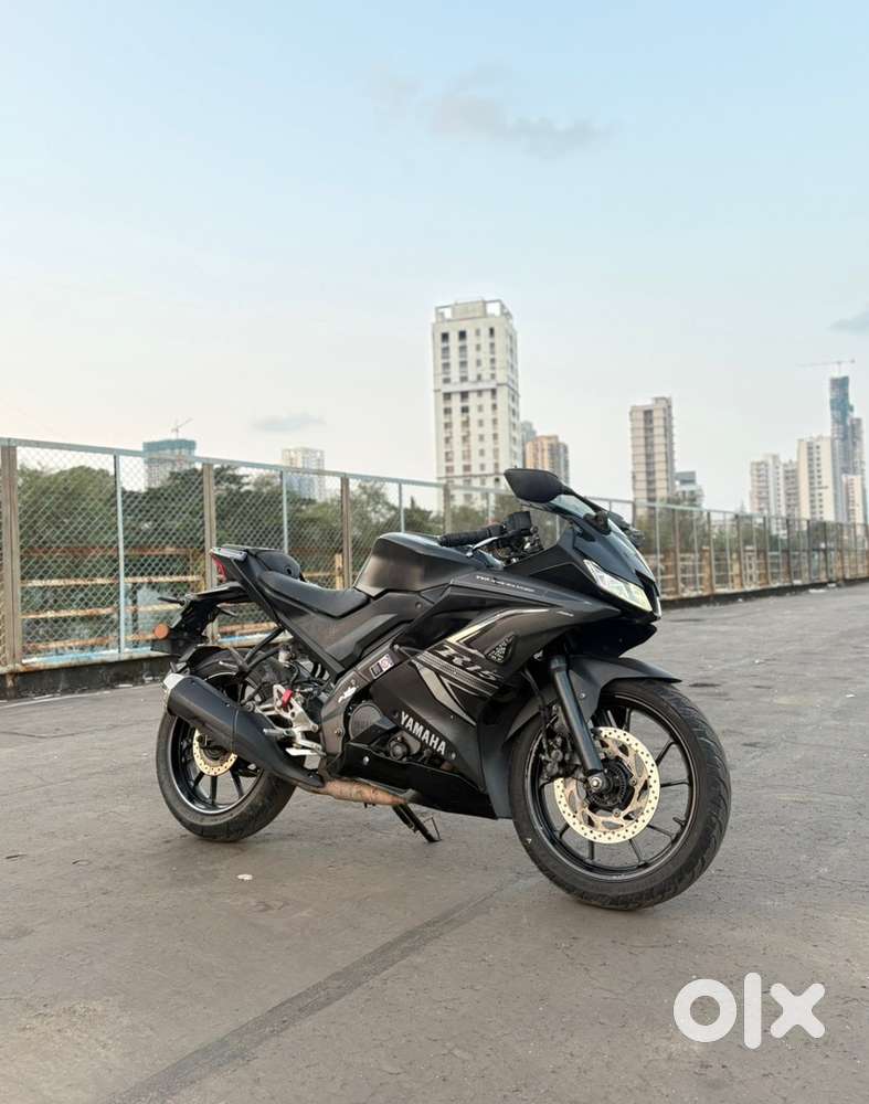 YAMAHA R15 V3 ABS