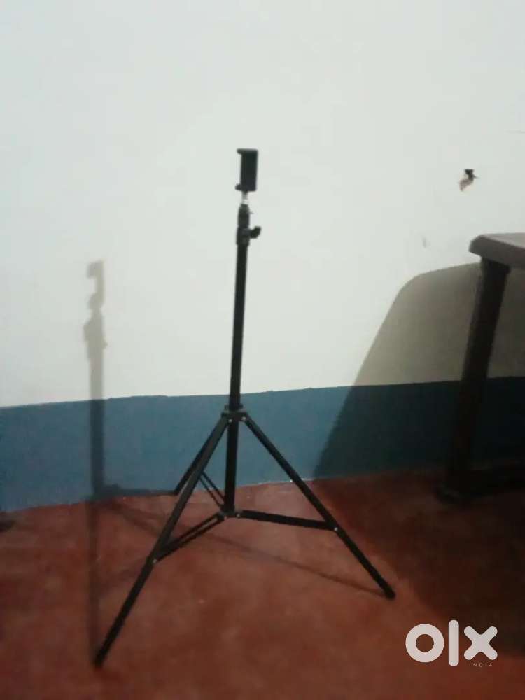 Camera stand