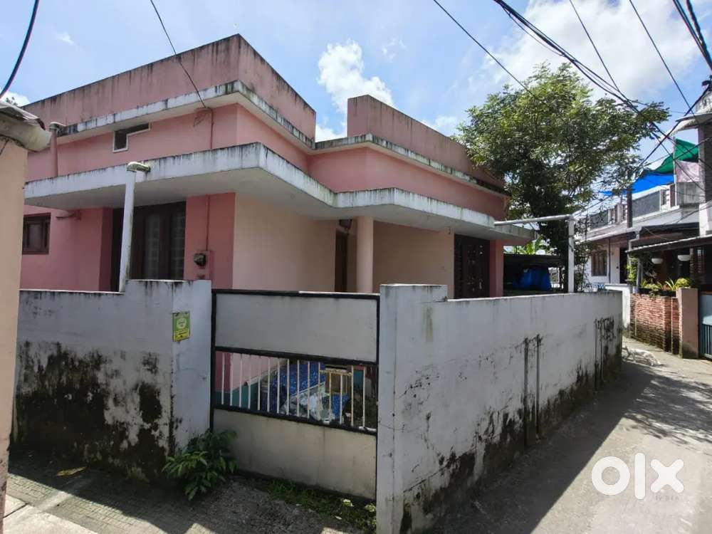 House for Sell at Vaduthala