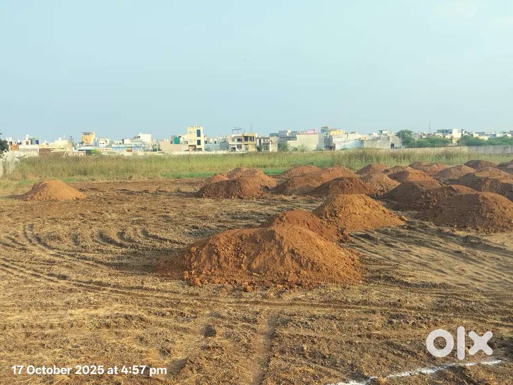 Pandal 200 feet ring road plot 15 x 40