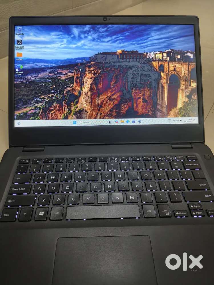 Dell latitude 7490 touch screen laptop i5 8th gen 100% good condition