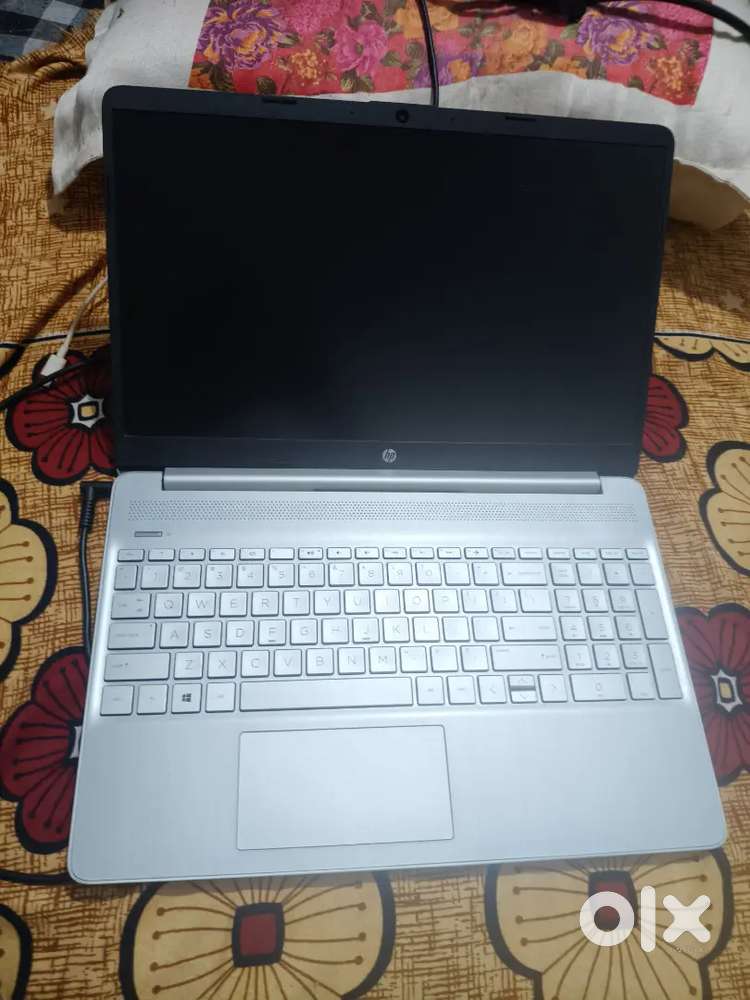 Hp i3 10 gen, 8gb ram 512ssd