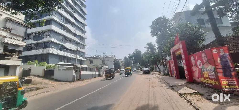 Commercial land at Kumarapuram