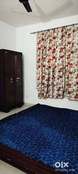 One room in 3Bhk (for females)