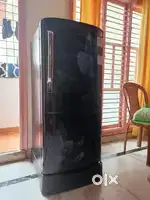 Almost brand new 183 ltr. Samsung refrigerator for sale.
