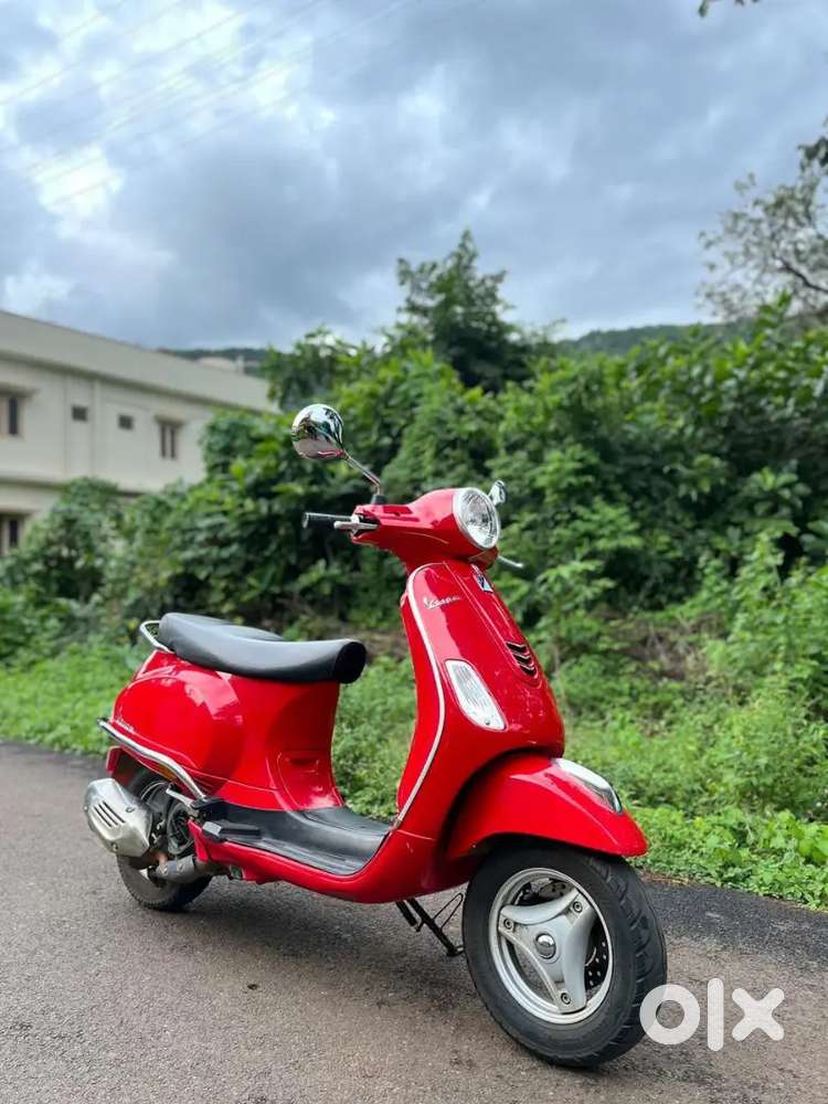 Good condition, I'm upgrading my vechile so that I'm selling